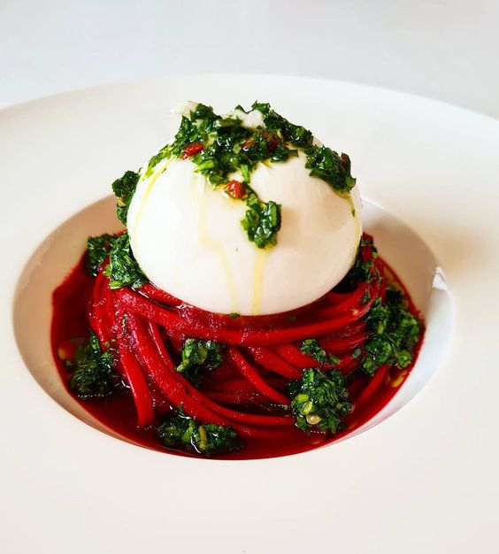 spaghetti with betrrot cream